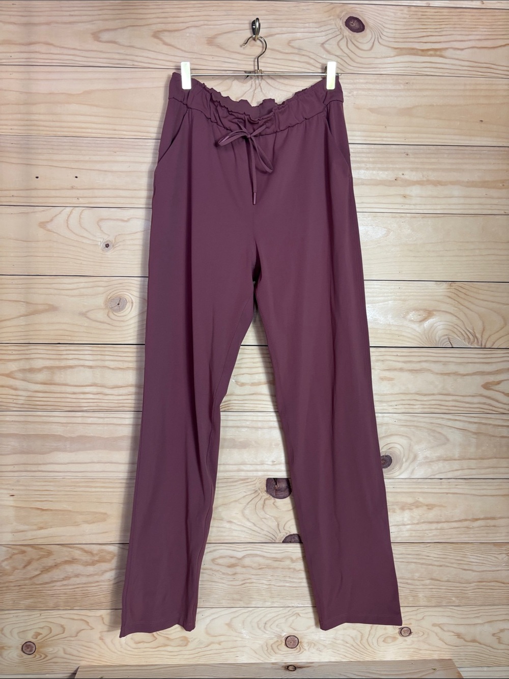 Lululemon on the fly women’s pants size 10